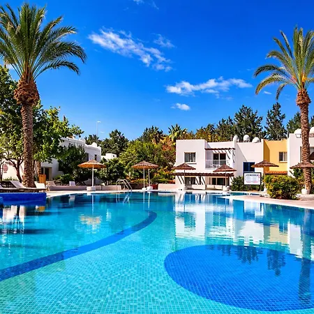 Dhalila - Stunning Garden By Vichy Holidays Lägenhet Paphos